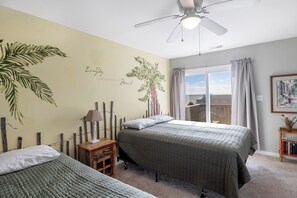 4 bedrooms, WiFi - Summervilla, Almost Oceanfront House in Emerald Isle, NC! (Emerald Isle)