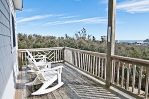 Property grounds - Sun Like it Hot, Oceanview House in Emerald Isle, NC! (Emerald Isle)