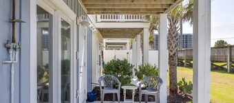 Seaside Villas 1, Almost Oceanfront Duplex in Atlantic Beach, NC!