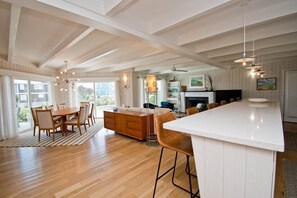 Dining - Suncatcher, Almost Oceanfront House in Pine Knoll Shores, NC! (Pine Knoll Shores)