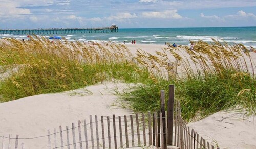 Sunny Daze, Almost Oceanfront Duplex in Atlantic Beach, NC!