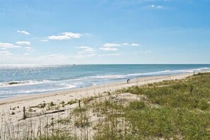 Beach - Sweetwater, Oceanfront House in Emerald Isle, NC! (Emerald Isle)