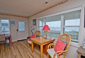 Interior - Sweetwater, Oceanfront House in Emerald Isle, NC! (Emerald Isle)