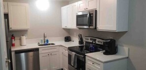 Microwave, stovetop, dishwasher - Cozy in Lacey, 2B/1B (Lacey)