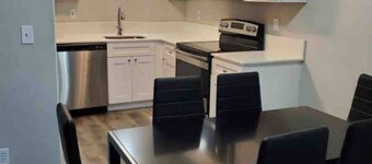 Cozy in Lacey, 2B/1B