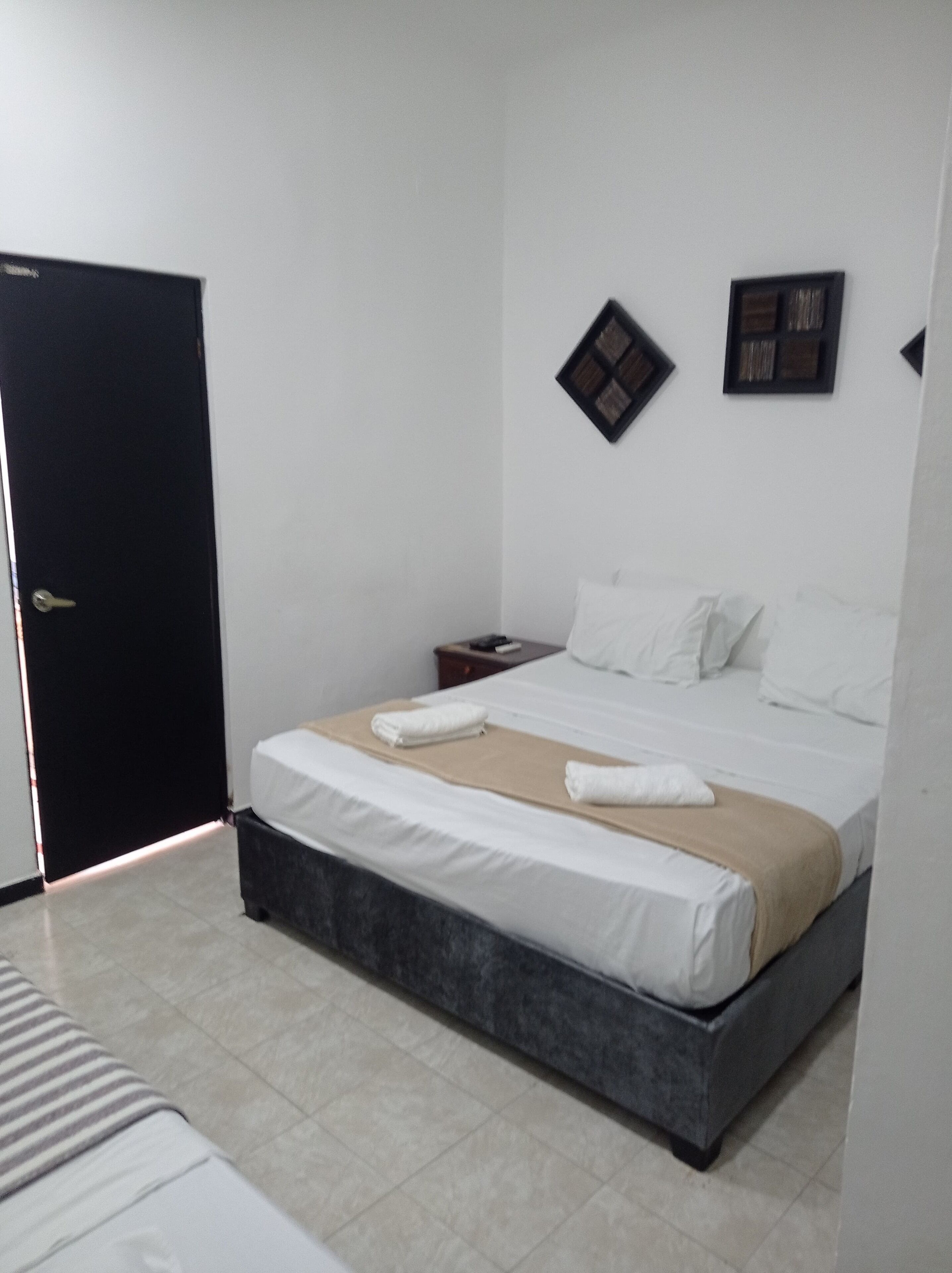 Couette en duvet, accès au Wi-Fi (inclus), literie fournie