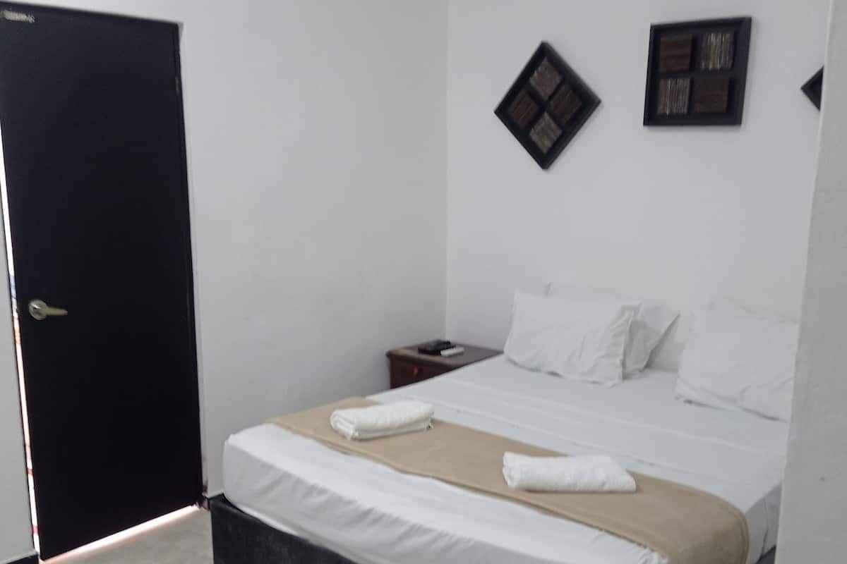 Edredón, wifi gratis y ropa de cama