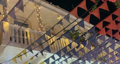 HOSTEL M&H