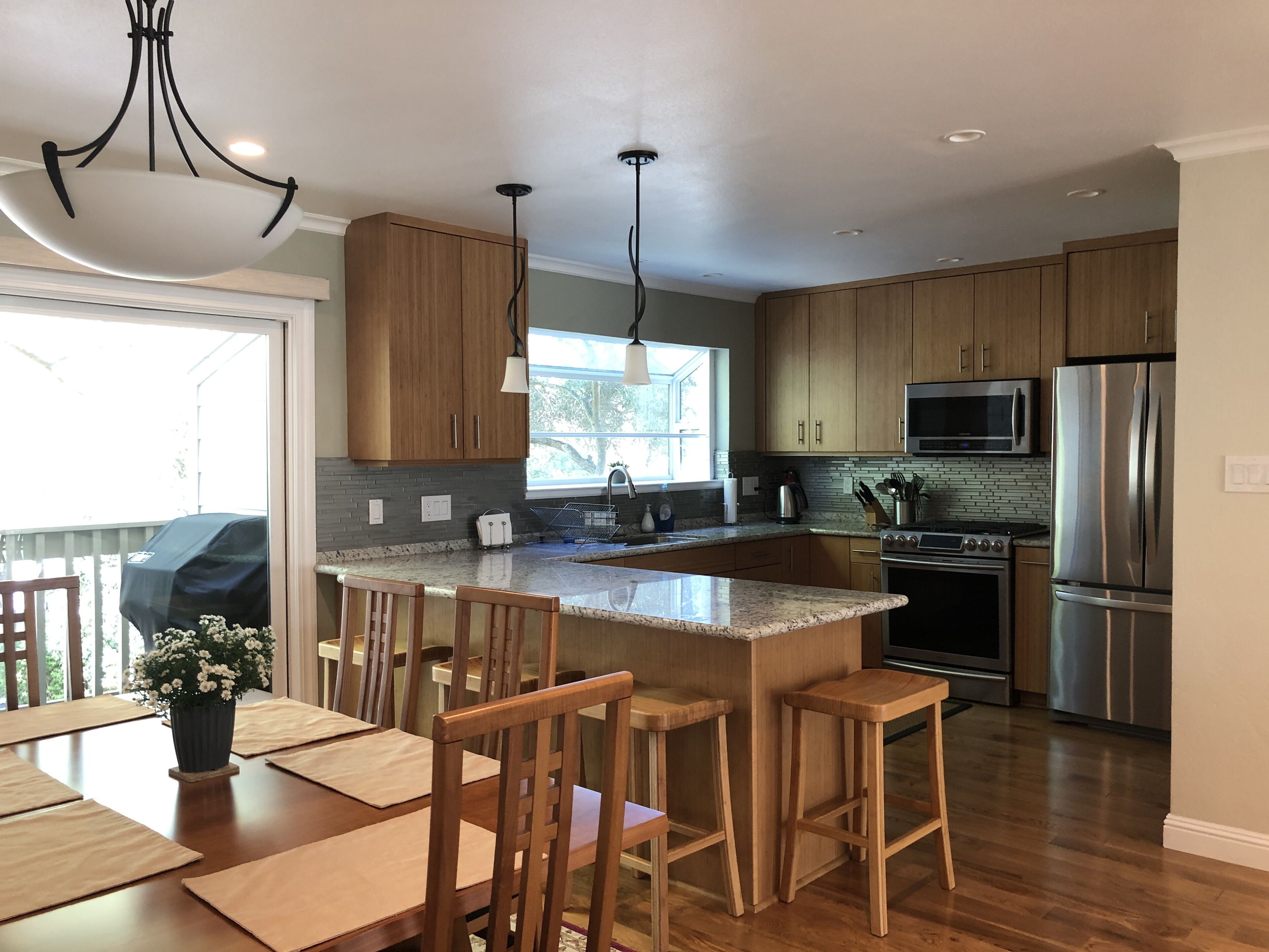 Lovely 3-Bedroom Townhouse with Pool