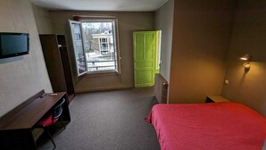 Unclassified image, 5 of 11, button - Hotel Molière (Angers)