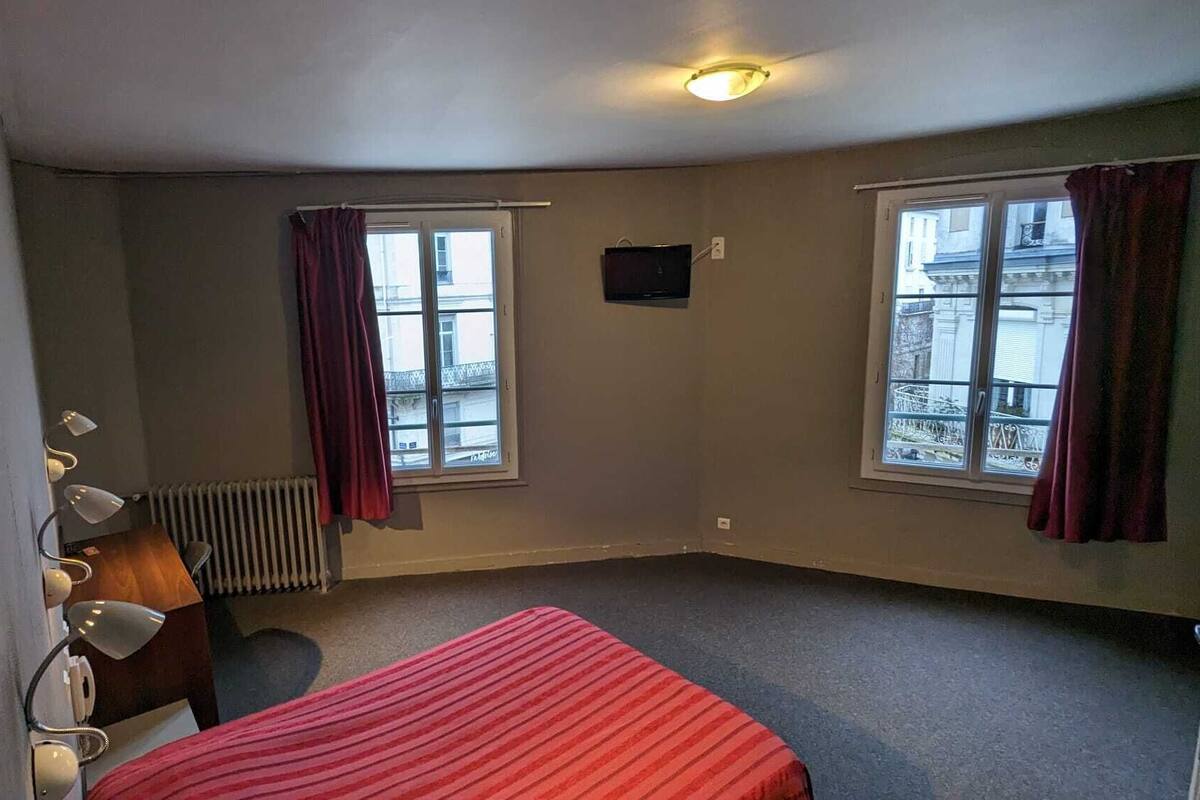 Standard Room | 1 bedroom, desk, WiFi (free)