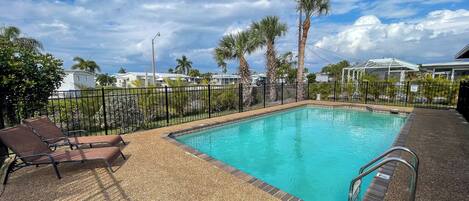 Grand Studio (Our Largest Unit) | Terrace/patio