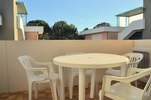 Appartamento, 2 camere da letto, balcone, vista giardino | Balcone