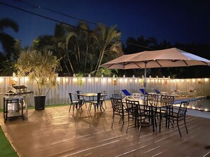 Outdoor dining