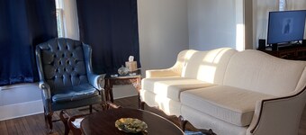 1 mile from downtown Americus and GSW!