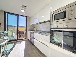 Frigorifero, microonde, forno, lavastoviglie