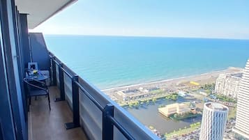 Deluxe Studio | Beach/ocean view