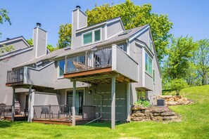 Exterior - Cozy and Updated Home only 5 minutes to Eagle Ridge and 15 minutes to Downtown (Galena)