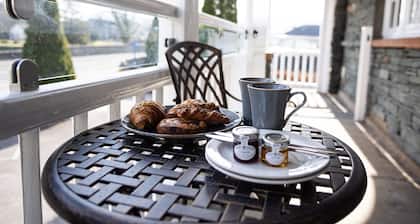 Greta Howe is a superb first floor apartment in what was formerly the Keswick School Of Industrial A