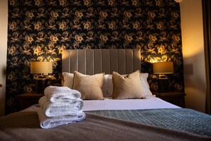 3 chambres, fer et planche à repasser, Wi-Fi gratuit, draps fournis