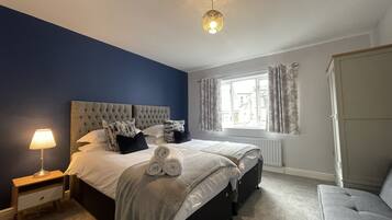 3 bedrooms, iron/ironing board, free WiFi, bed sheets