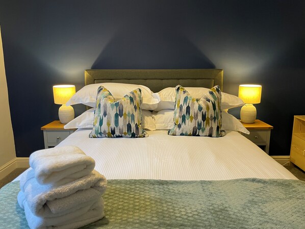 3 bedrooms, iron/ironing board, free WiFi, bed sheets