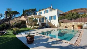 Piscine extérieure, piscine chauffée