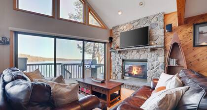 Level Lake Wallenpaupack Lakefront w/Private Dock, Hottub, Kayaks & Paddleboards