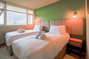 2 chambres, bureau, fer et planche à repasser, Wi-Fi gratuit
