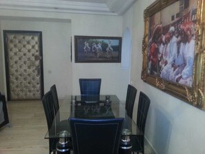 Dining - Bel Appartement au Calme et Sécurisé (marrakech)