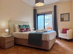 2 bedrooms, iron/ironing board, free WiFi, bed sheets - ARMAÇÃO DE PÊRA OCEAN TERRACE WITH POOL by HOMING (Armação de Pêra)