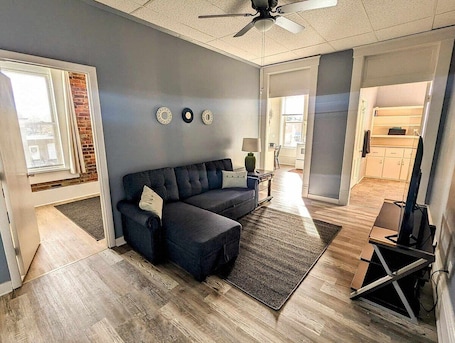 TV. Comfortable 2BR on the Square