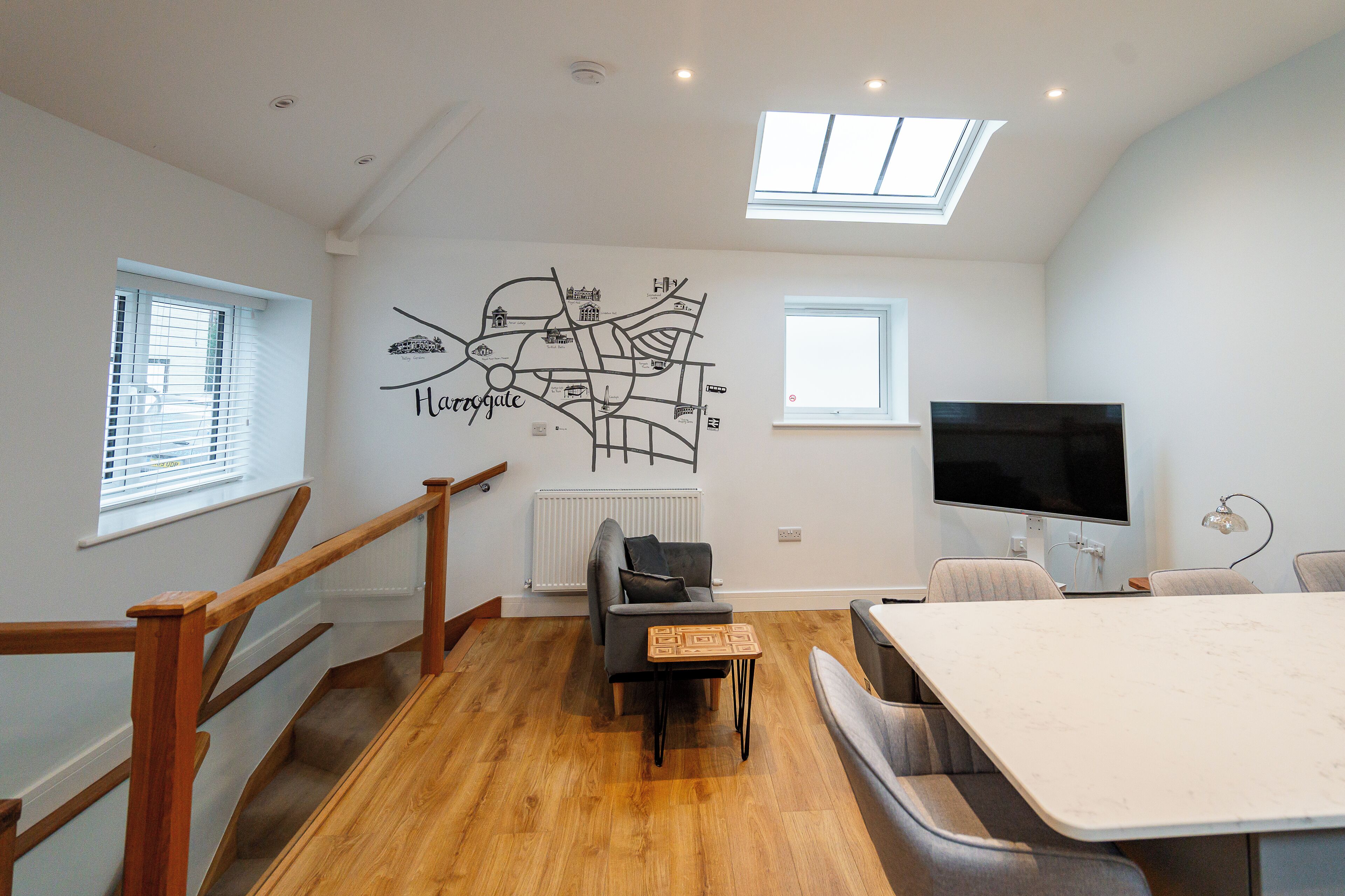 Standard Cottage | Living area | 32-inch flat-screen TV with digital channels, heated floors