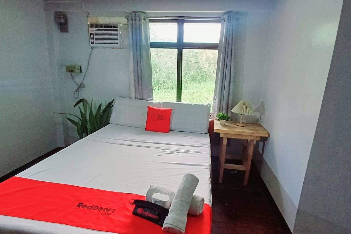 Standaard kamer, 1 twee- of 2 eenpersoonsbedden, 1 tweepersoonsbed of 2 eenpersoonsbedden | Een bureau, geluiddichte muren