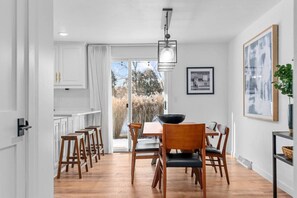 Dining - Fireplace|Garage|Pets|King Bed! (Green Bay)