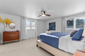 Bügeleisen/Bügelbrett, Reisekinderbett, kostenloses WLAN, Bettwäsche