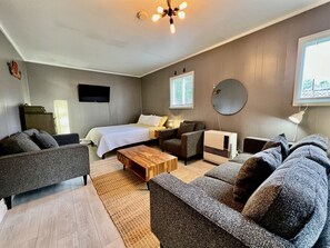 5 dormitoris, escriptori, planxa i posts de planxar i wifi gratuïta 