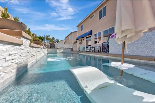 Desert Mirage~Pool~Spa~Games
