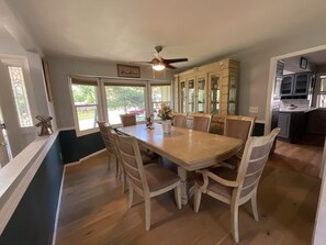 Dining - Spacious & quiet  Denver Home - 7bedroom, 5 bath & queen (Arvada)