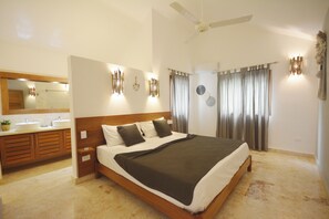 4 chambres, coffres-forts dans les chambres, Wi-Fi, draps fournis