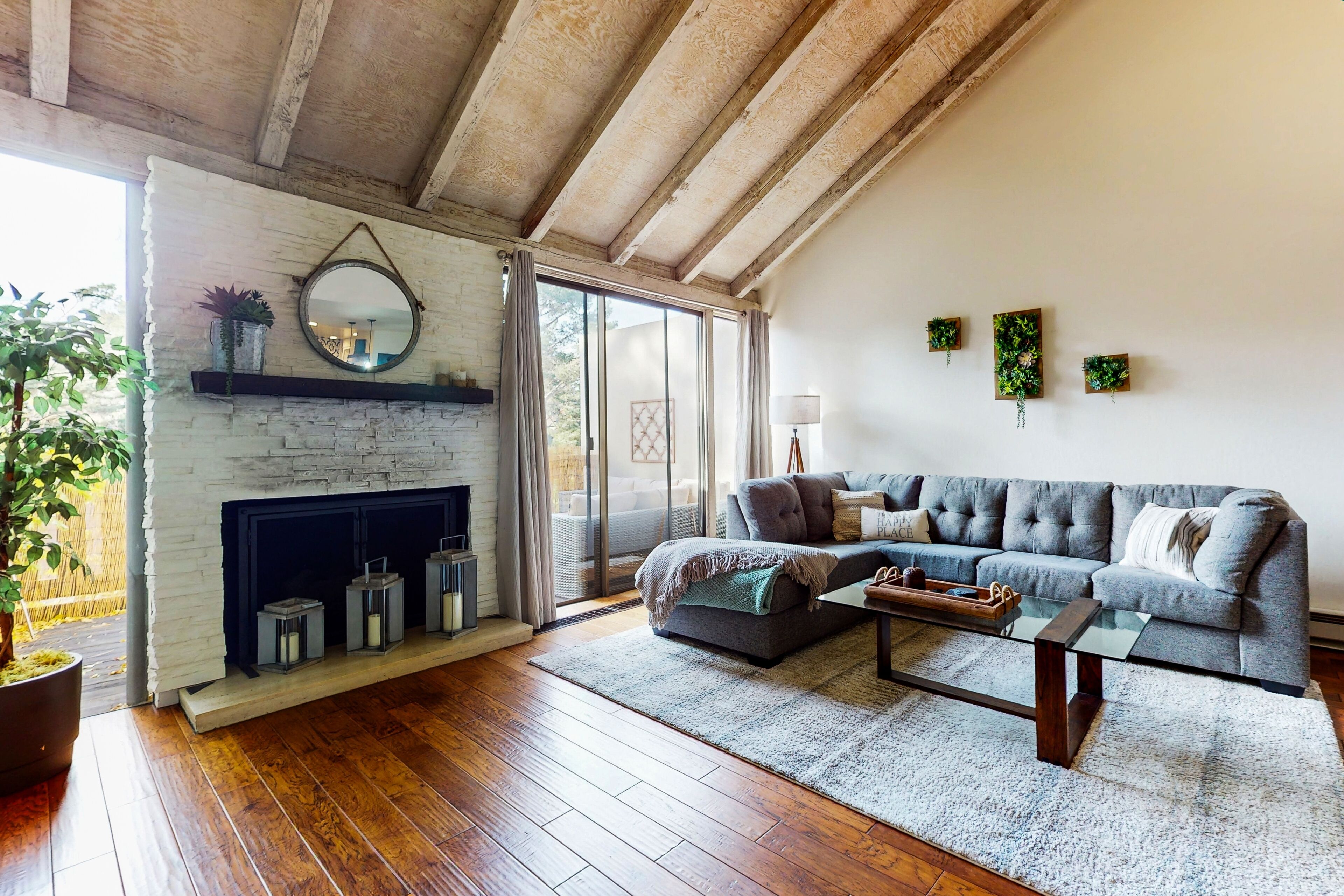 Enchanting Snowbird retreat with pool, tennis, fireplace, & patio - dogs welcome