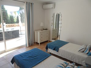 4 bedrooms, free WiFi, bed sheets