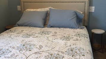 3 makuuhuonetta, silitysrauta/-lauta, Wi-Fi, vuodevaatteet