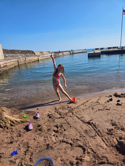 The Beachcomber at Dockside Resort - Near Bohemia and Trails