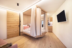 Free WiFi, bed sheets - Studio Apartment 'Avia Living Anna' with Mountain View, Balcony and Wi-Fi (Brunico)
