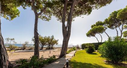 Holiday Home "Villa Judith" with Sea View, Private Terrace & Wi-Fi