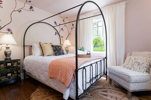 3 habitaciones, escritorio, tabla de planchar con plancha y wifi gratis