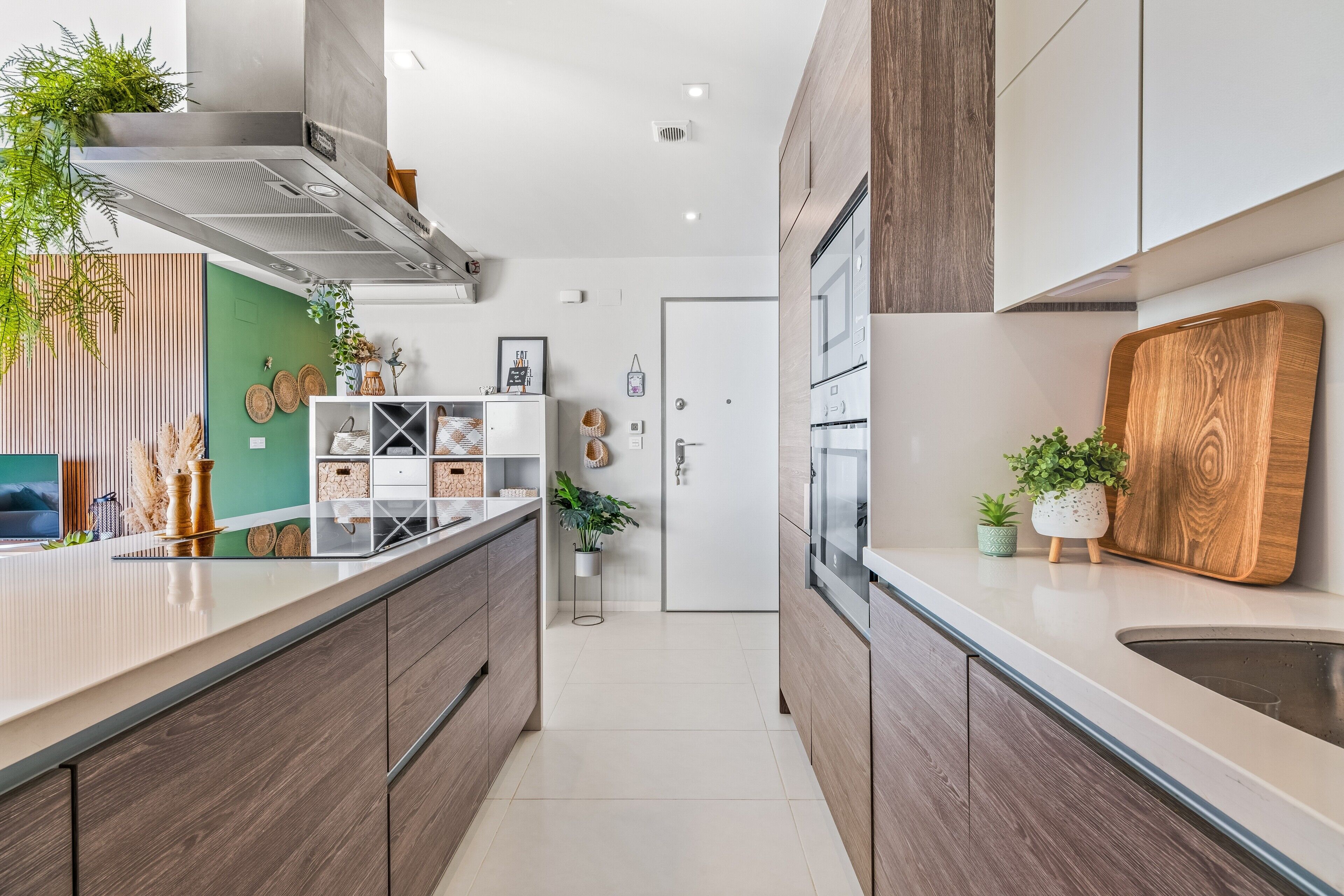 冰箱、微波炉、烤箱、炉灶