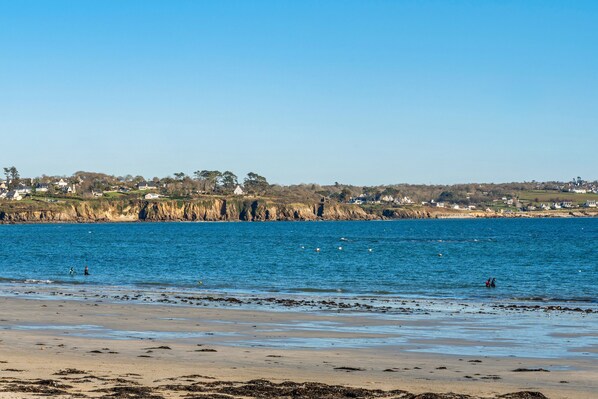 On the beach - Apartment 'Appartement 4 Pers 50m De La Plage' with Private Terrace and Wi-Fi (Plougonvelin)