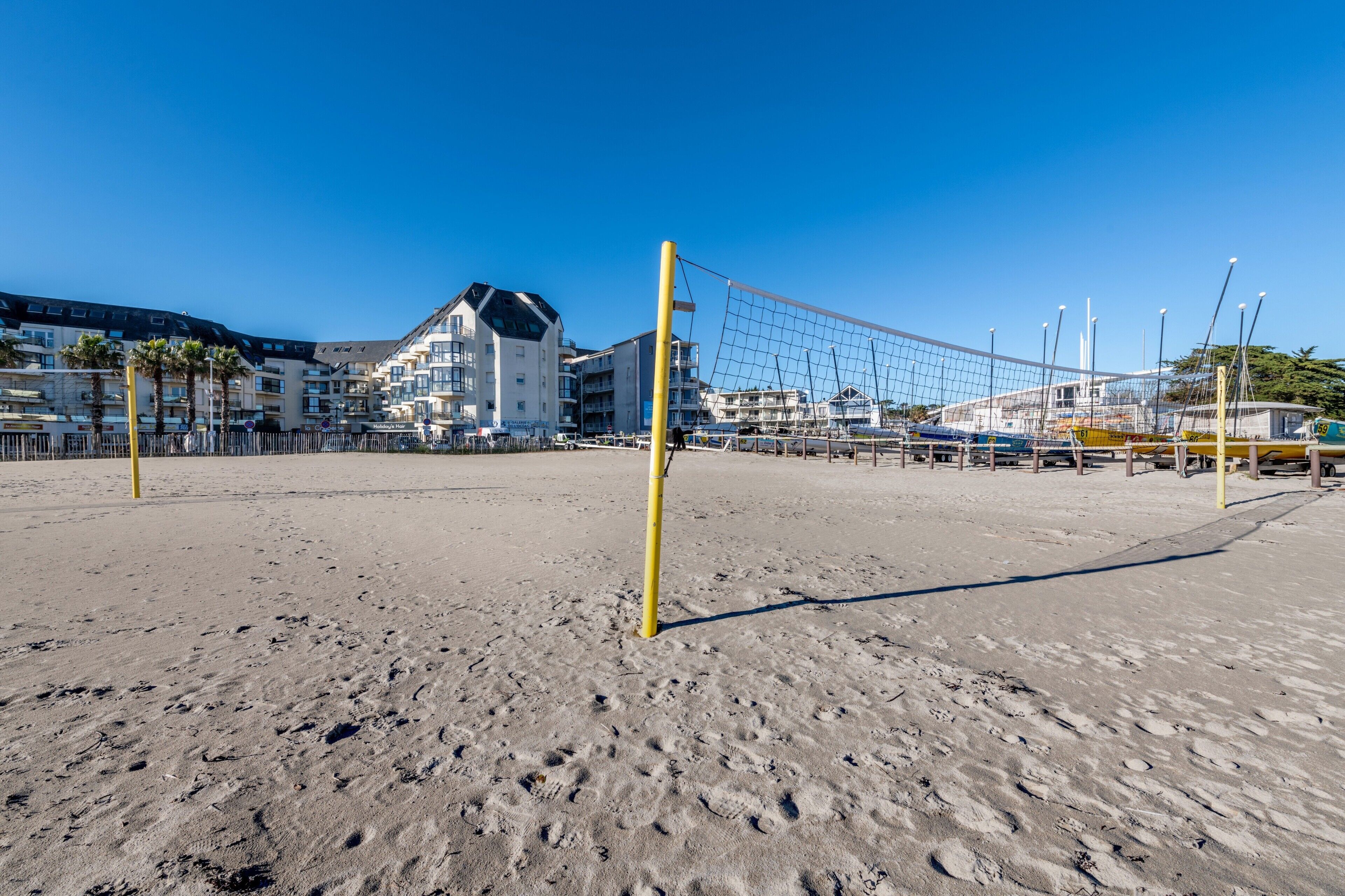 På stranden